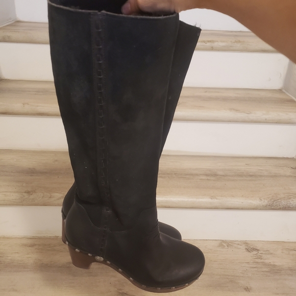 Womens UGG Jemma 3205 Shearling Lined Knee Boots 7 Black Leather Brown Heel - Picture 2 of 8